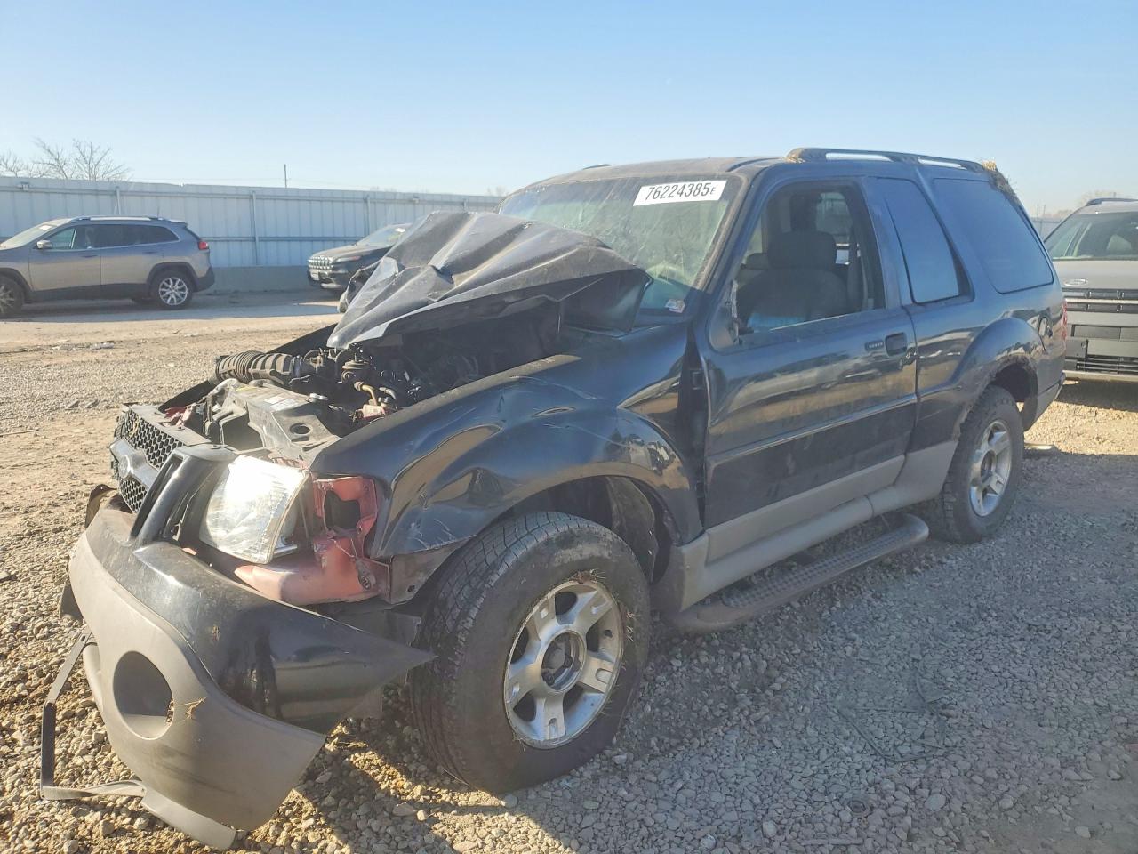 2003 Ford Explorer Sport XLS, VIN 1FMYU60E53UA31064 — Front end