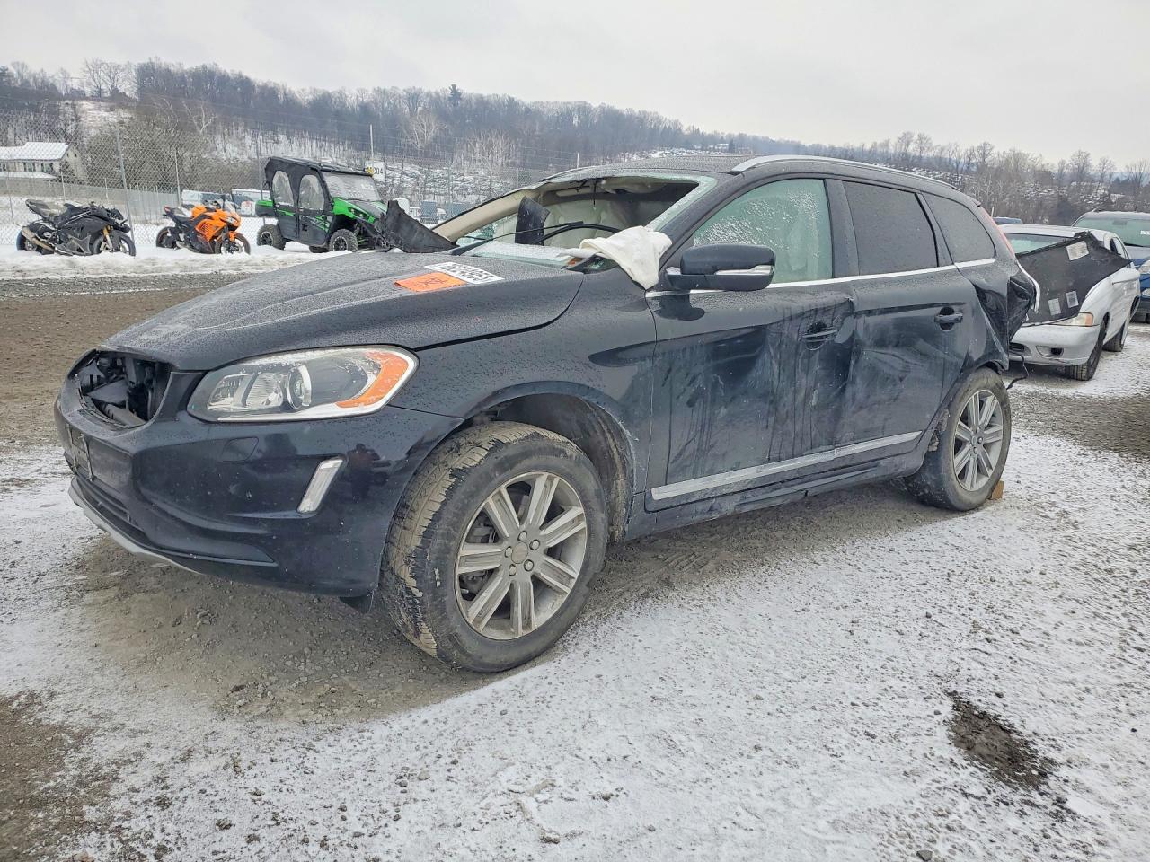 2016 Volvo XC60 T6 Platinum, VIN YV4902RM2G2791331 — Опрокидывание