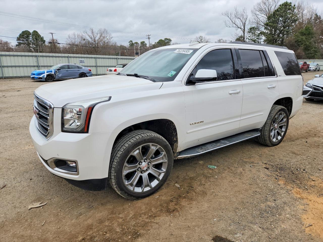 2017 GMC Yukon SLT, VIN 1GKS1BKC0HR376573 — Side