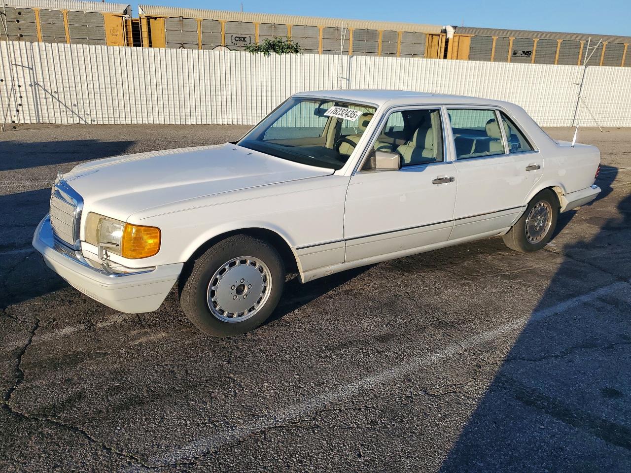 1991 Mercedes-Benz 420 SEL, VIN WDBCA35E4MA600633 — Minor dents and scratches