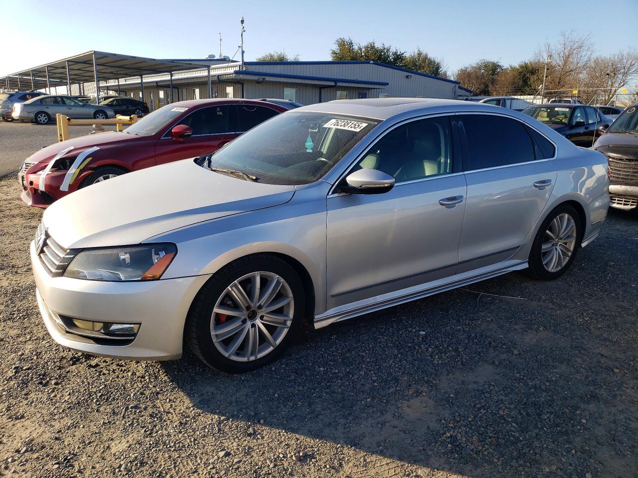2012 Volkswagen Passat SEL Premium, VIN 1VWCN7A32CC001540 — Фото с аукциона 1 of 4