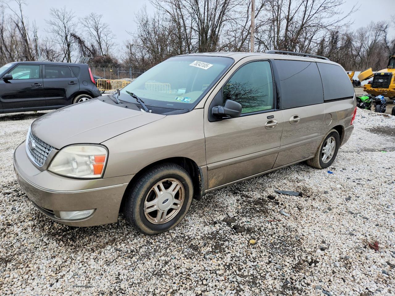 2004 Ford Freestar SEL, VIN 2FMDA52244BA48286 — Minor dents and scratches