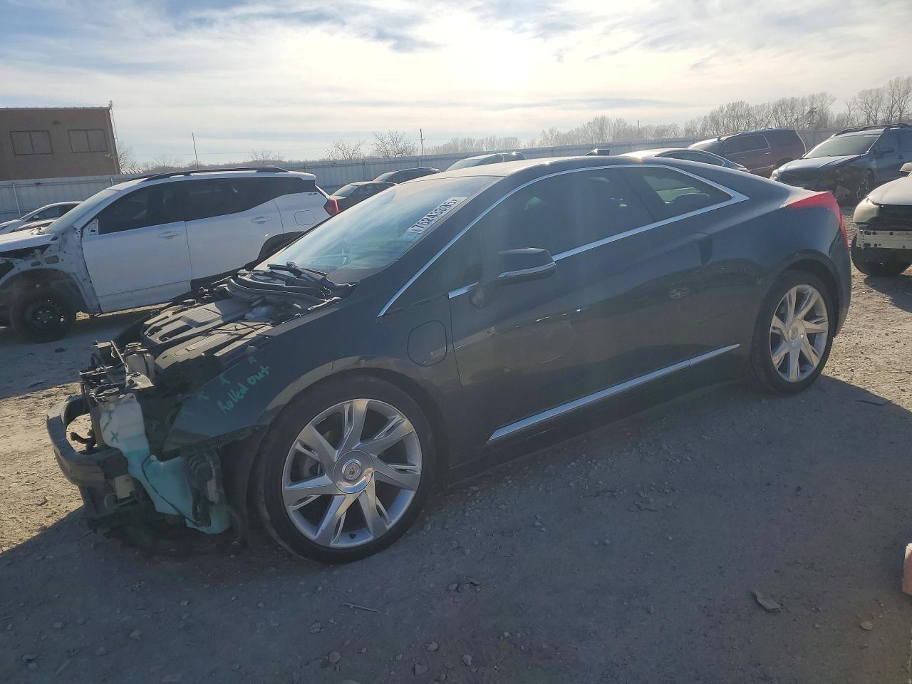2014 Cadillac ELR, VIN 1G6RL1E43EU140322 — Front end