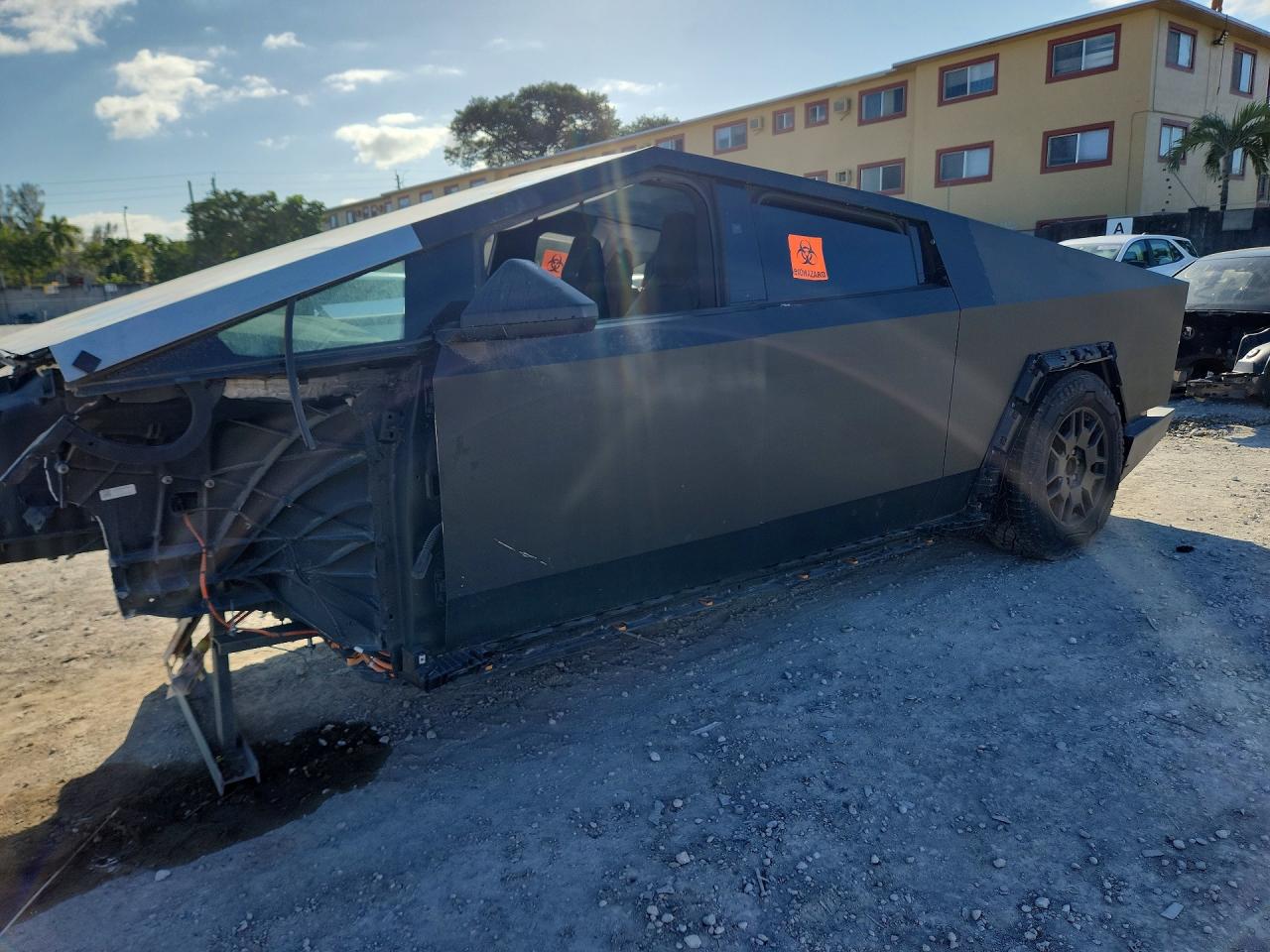2024 Tesla Cybertruck, VIN 7G2CEHED7RA026001 — Stripped