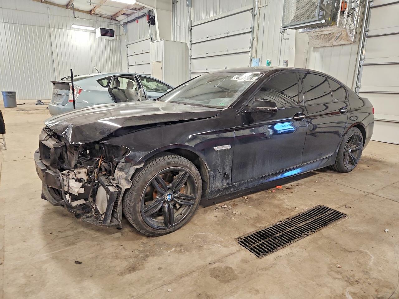 2016 BMW 5 Series 550i xDrive, VIN WBAKP9C55GD980289 — Front end
