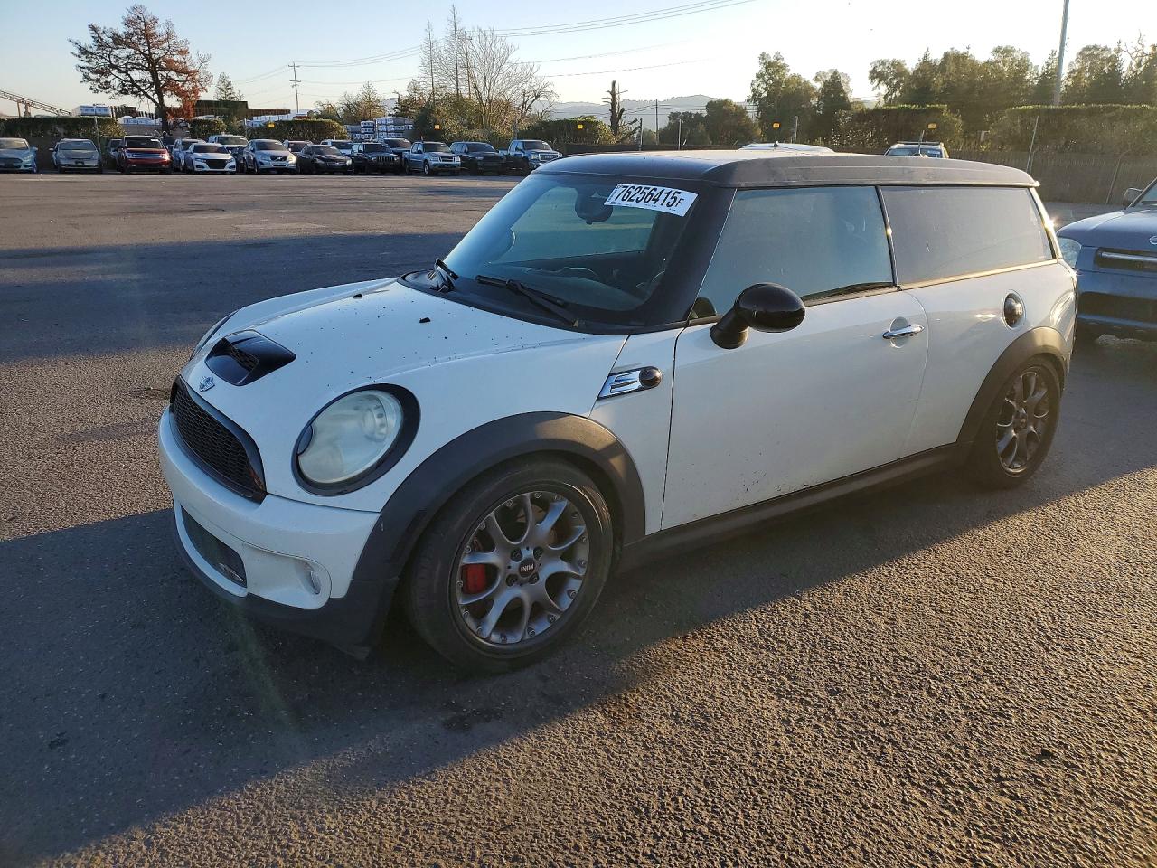 2010 MINI COOPER, VIN WMWMM9C56ATL04366 — Minor dents and scratches