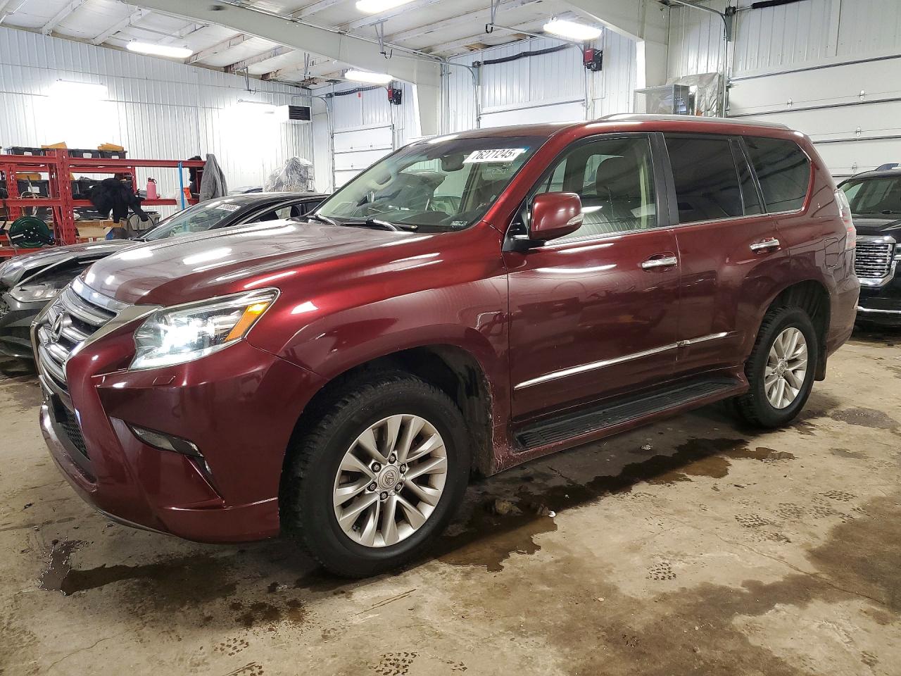 2014 Lexus GX 460, VIN JTJBM7FXXE5075709 — Мелкие вмятины и царапины