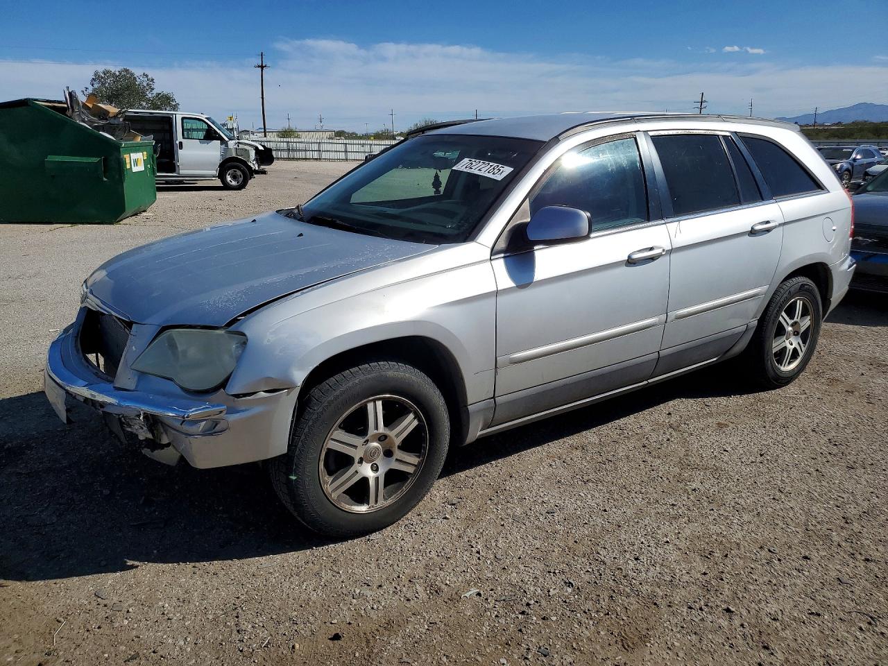 2007 Chrysler Pacifica Touring, VIN 2A8GM68X07R335923 — Front end