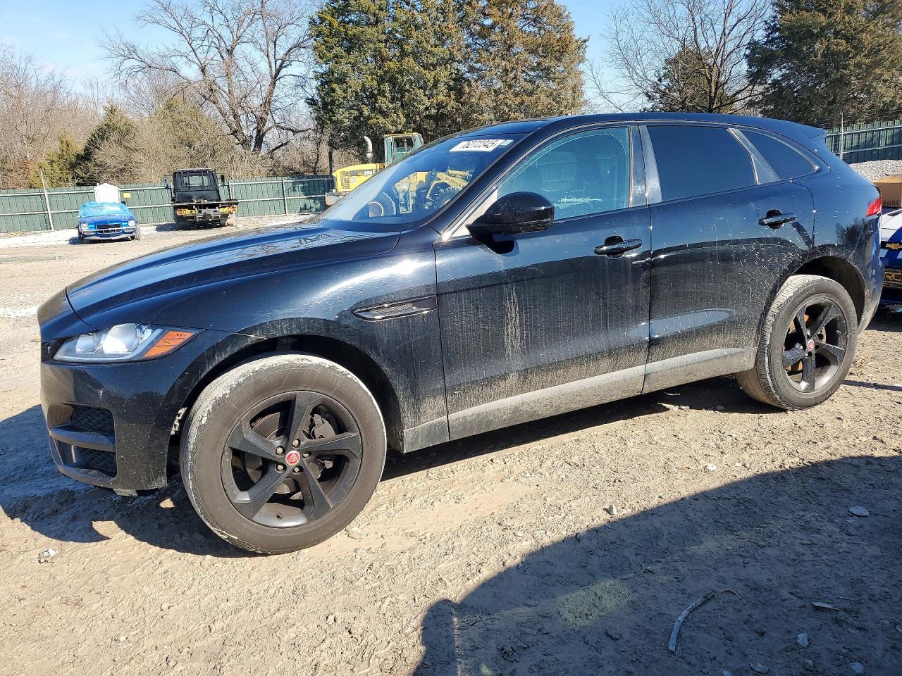 2020 Jaguar F-Pace 25t Premium, VIN SADCJ2FX3LA623688 — Undercarriage