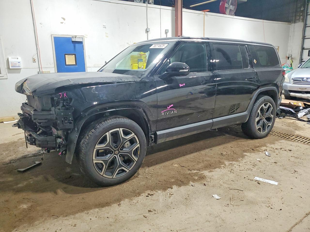 2026 Rivian R1S, VIN 7PDSGCBA7TN076309 — Front end