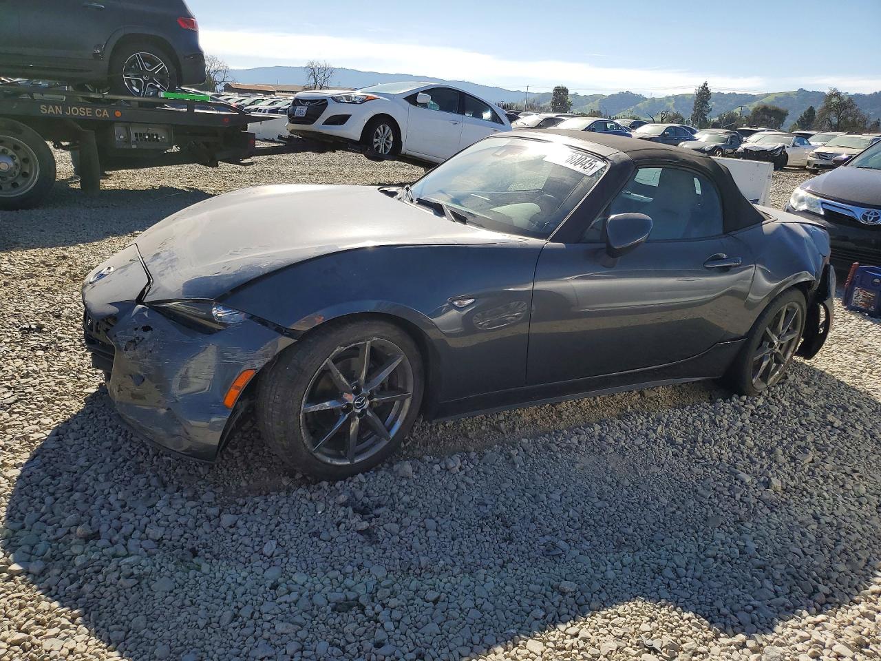 2016 Mazda MX-5 Miata Grand Touring, VIN JM1NDAD72G0110954 — Front end