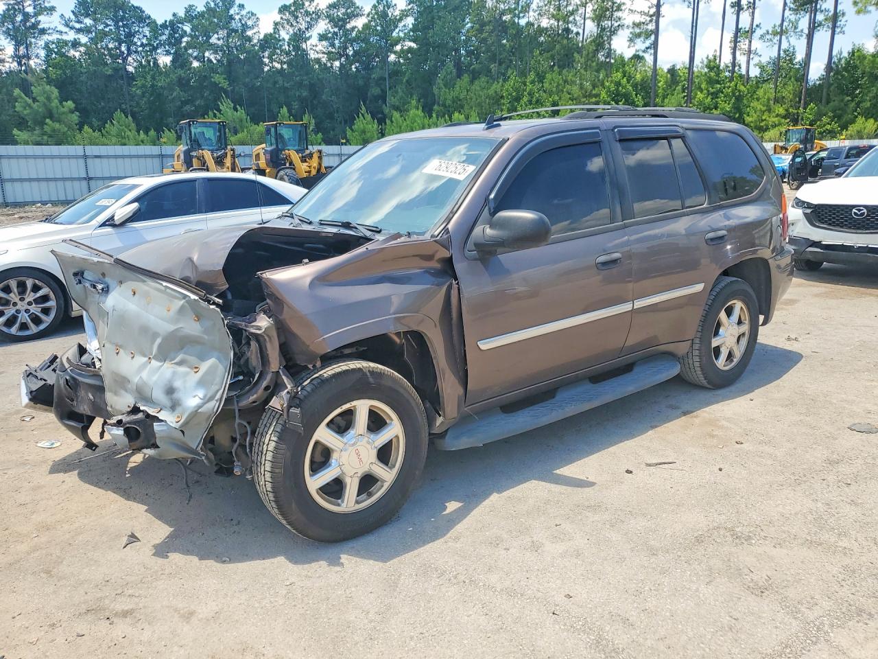2008 GMC Envoy SLE2, VIN 1GKDT13S982242947 — Front end