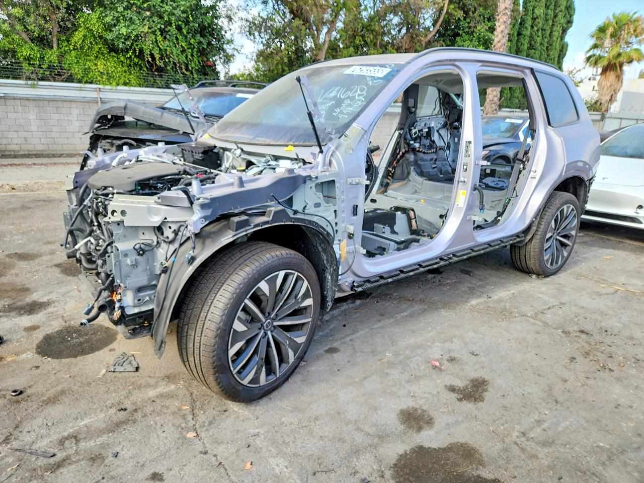 2026 Volvo XC90 Ultra Dark Theme, VIN YV4062PM4T1441628 — Stripped