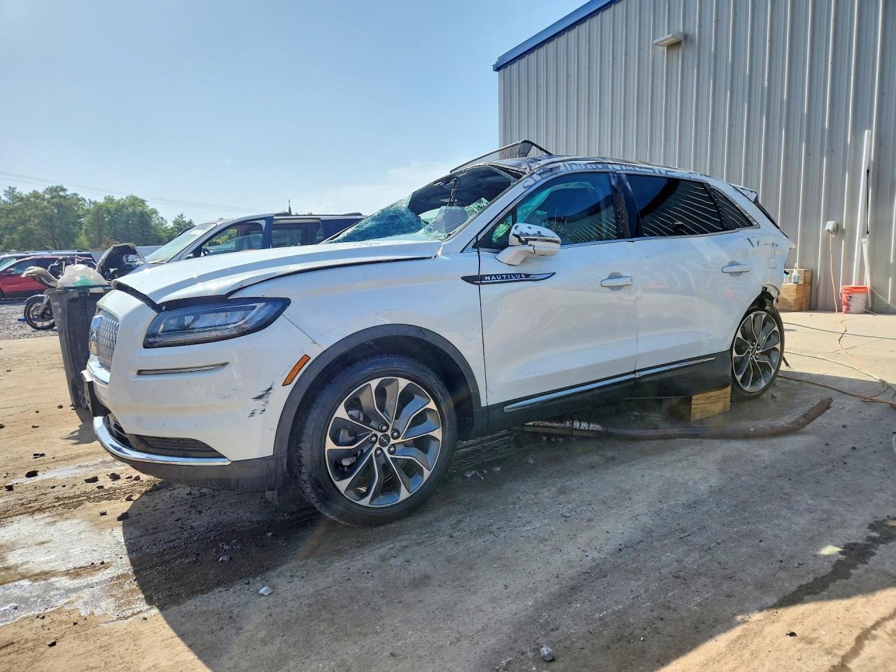 2022 Lincoln Nautilus Reserve, VIN 2LMPJ8K9XNBL11771 — Rollover
