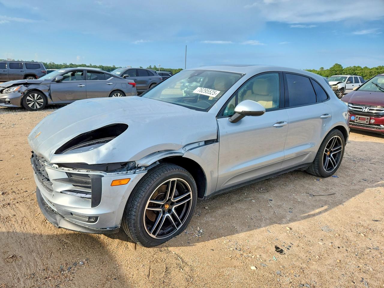 2020 Porsche Macan, VIN WP1AA2A50LLB13343 — Front end