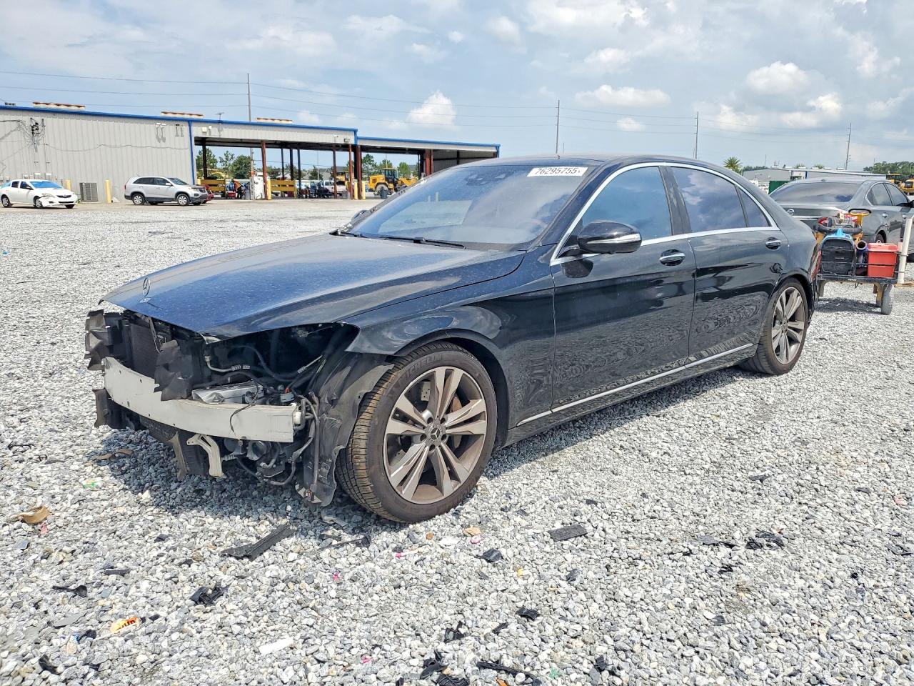 2018 Mercedes-Benz S 450, VIN WDDUG6GBXJA359025 — Front end
