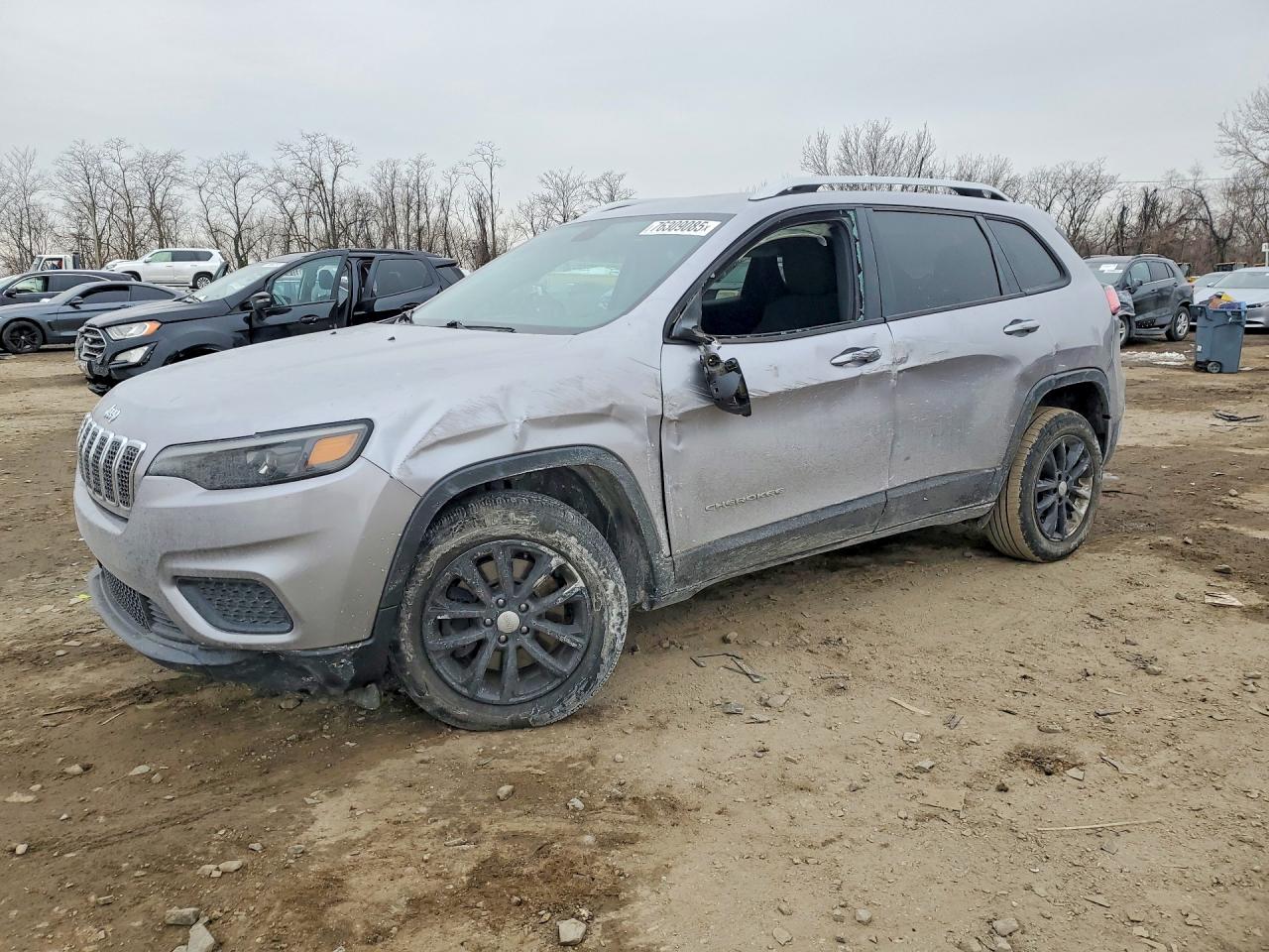2020 Jeep Cherokee Latitude, VIN 1C4PJLCB2LD577166 — Auction photo 1 of 4