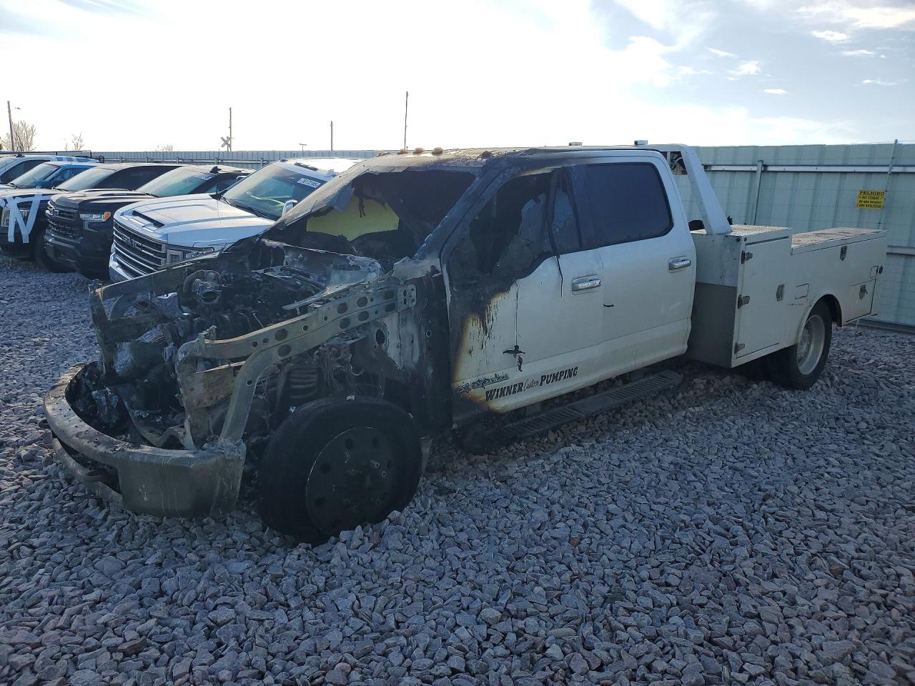 2017 Ford F-550 Lariat, VIN 1FD0W5HTXHED92392 — Engine fire