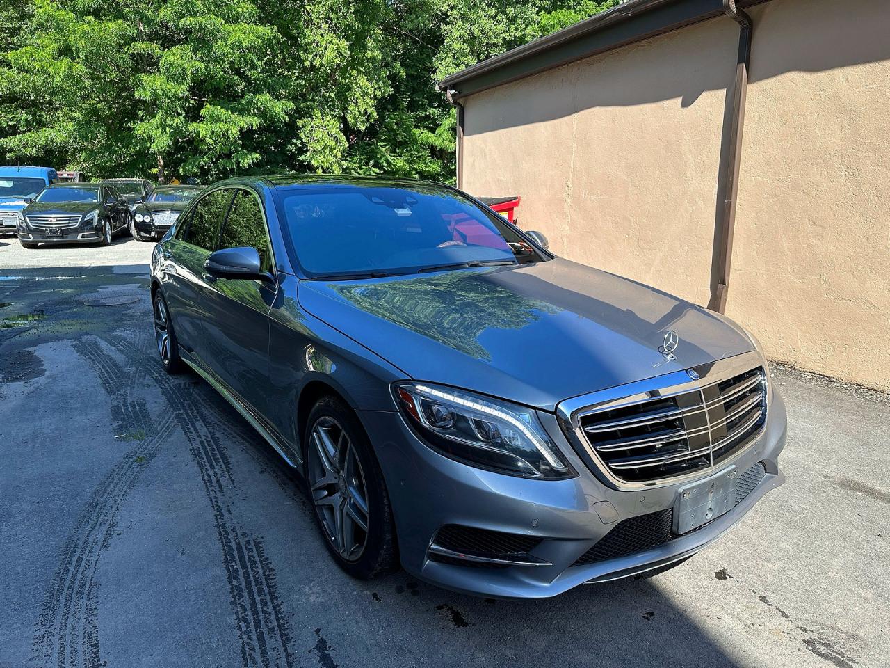 2015 Mercedes-Benz S 550, VIN WDDUG8FB7FA092737 — Фото с аукциона