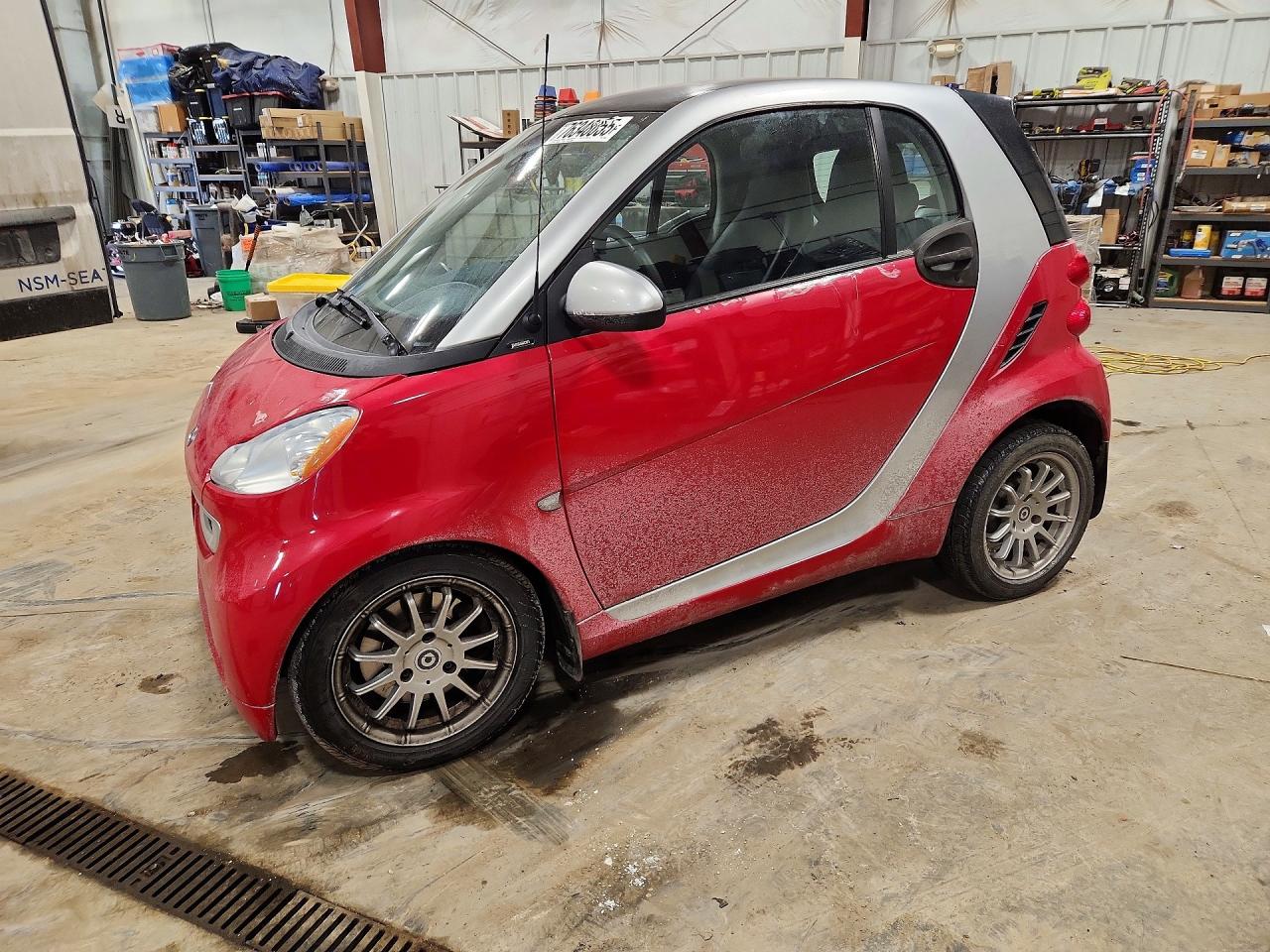 2012 Smart fortwo Pure, VIN WMEEJ3BA7CK549604 — Front end
