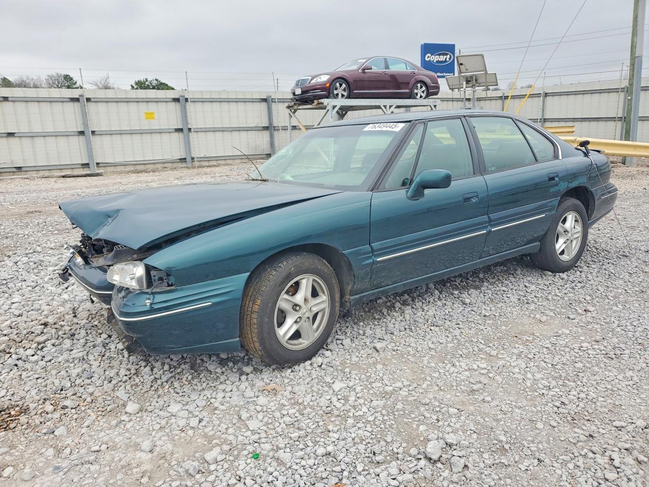 1999 Pontiac Bonneville SE, VIN 1G2HX52K3XH235955 — Front end
