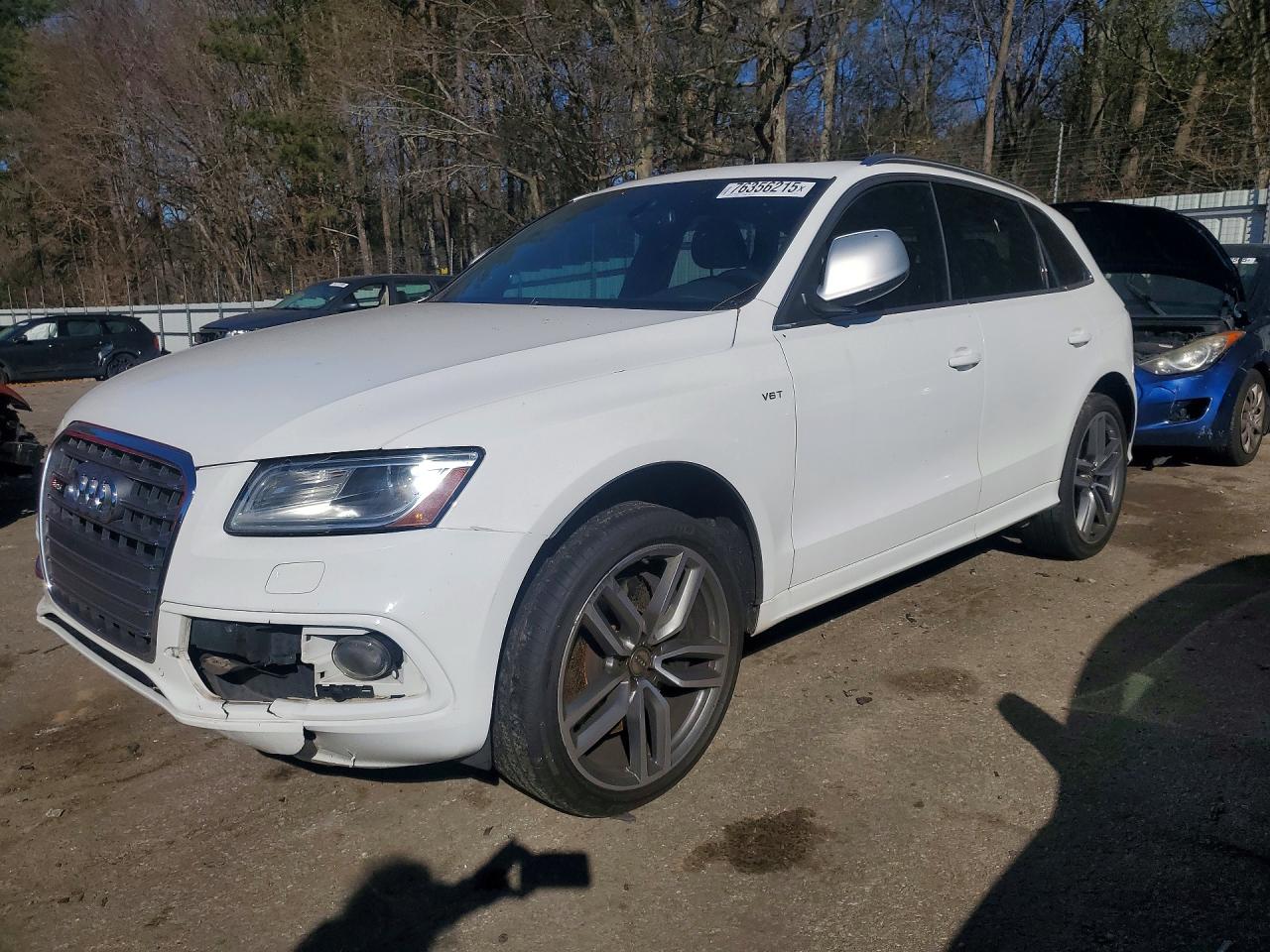 2014 Audi SQ5 Premium Plus, VIN WA1CGAFP4EA030701 — Side