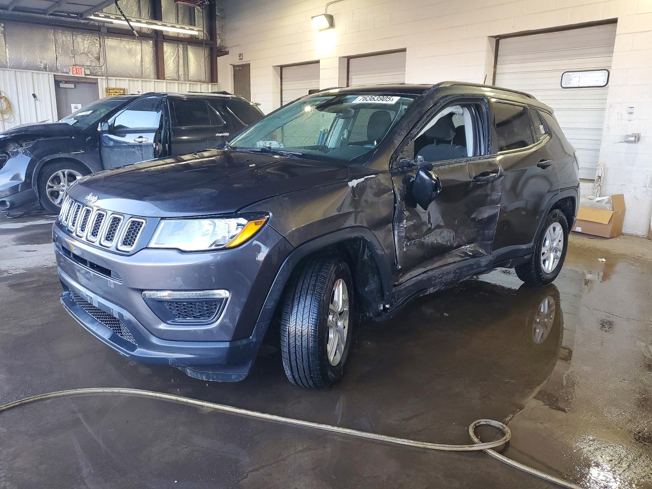 2018 Jeep Compass Sport, VIN 3C4NJCABXJT133552 — Side