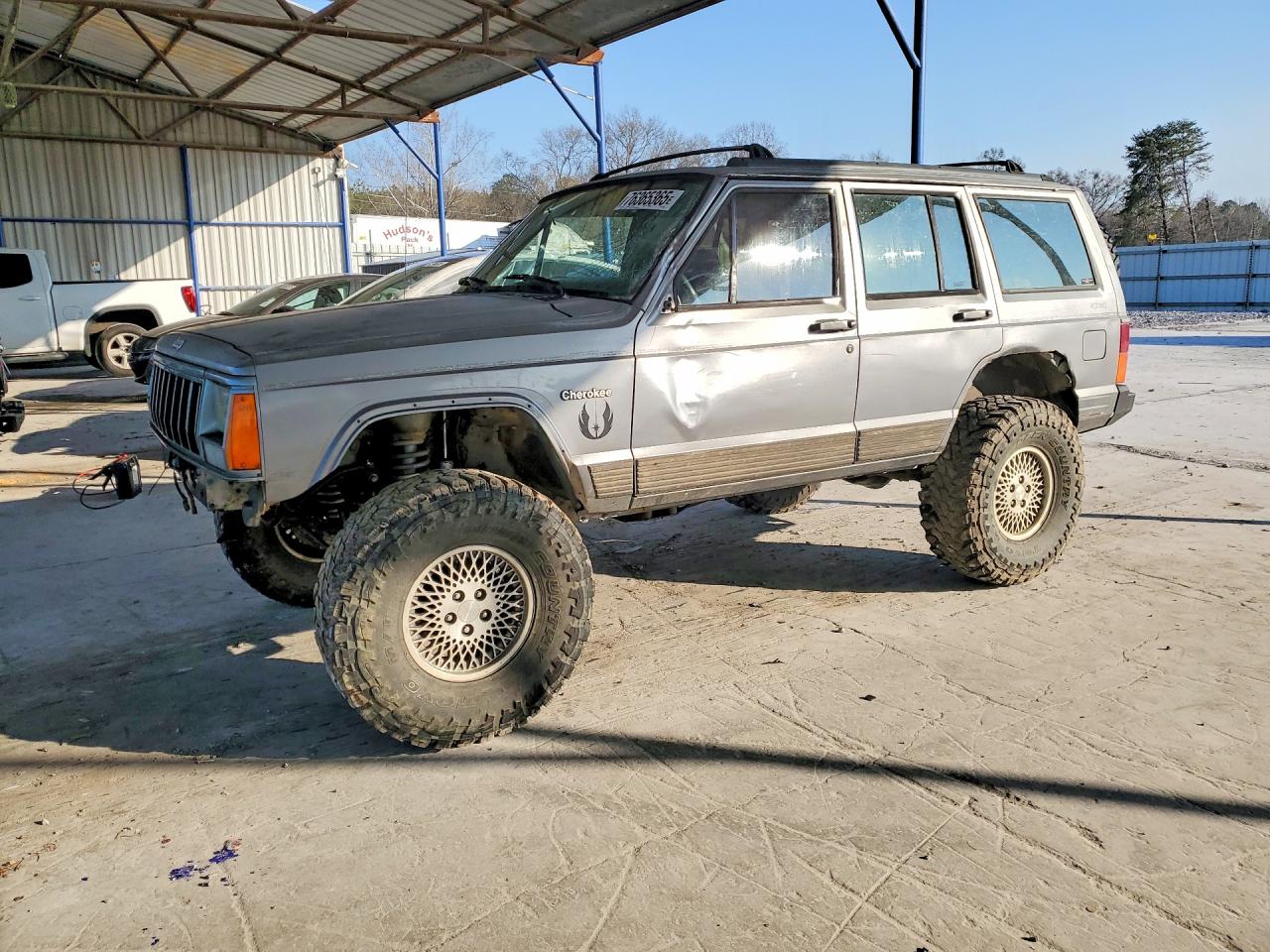1994 Jeep Cherokee Country, VIN 1J4FJ78S0RL205099 — Front end
