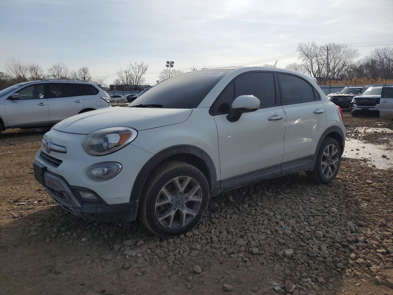 2016 FIAT 500X Trekking, VIN ZFBCFXCT4GP447980 — Auction photo 1 of 4