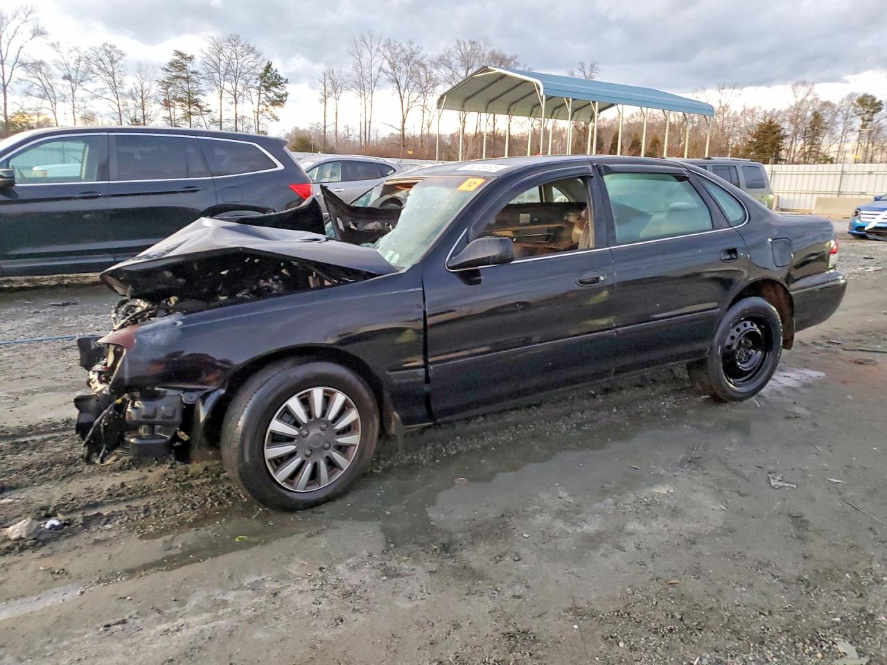 1997 Toyota Avalon XLS, VIN 4T1BF12B8VU198480 — Front end
