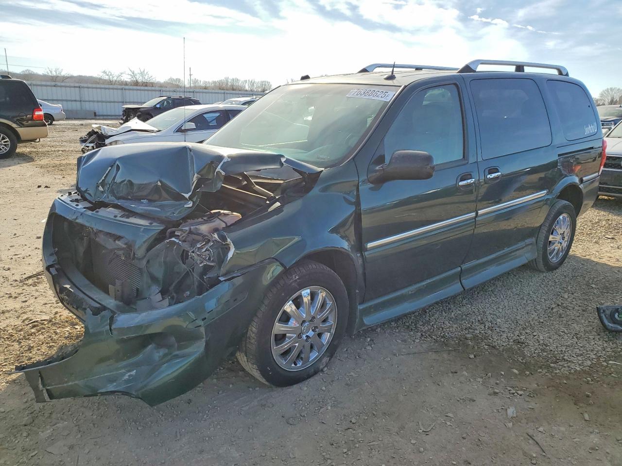 2005 Buick Terraza CX, VIN 4GLDV13L75D297653 — Перед
