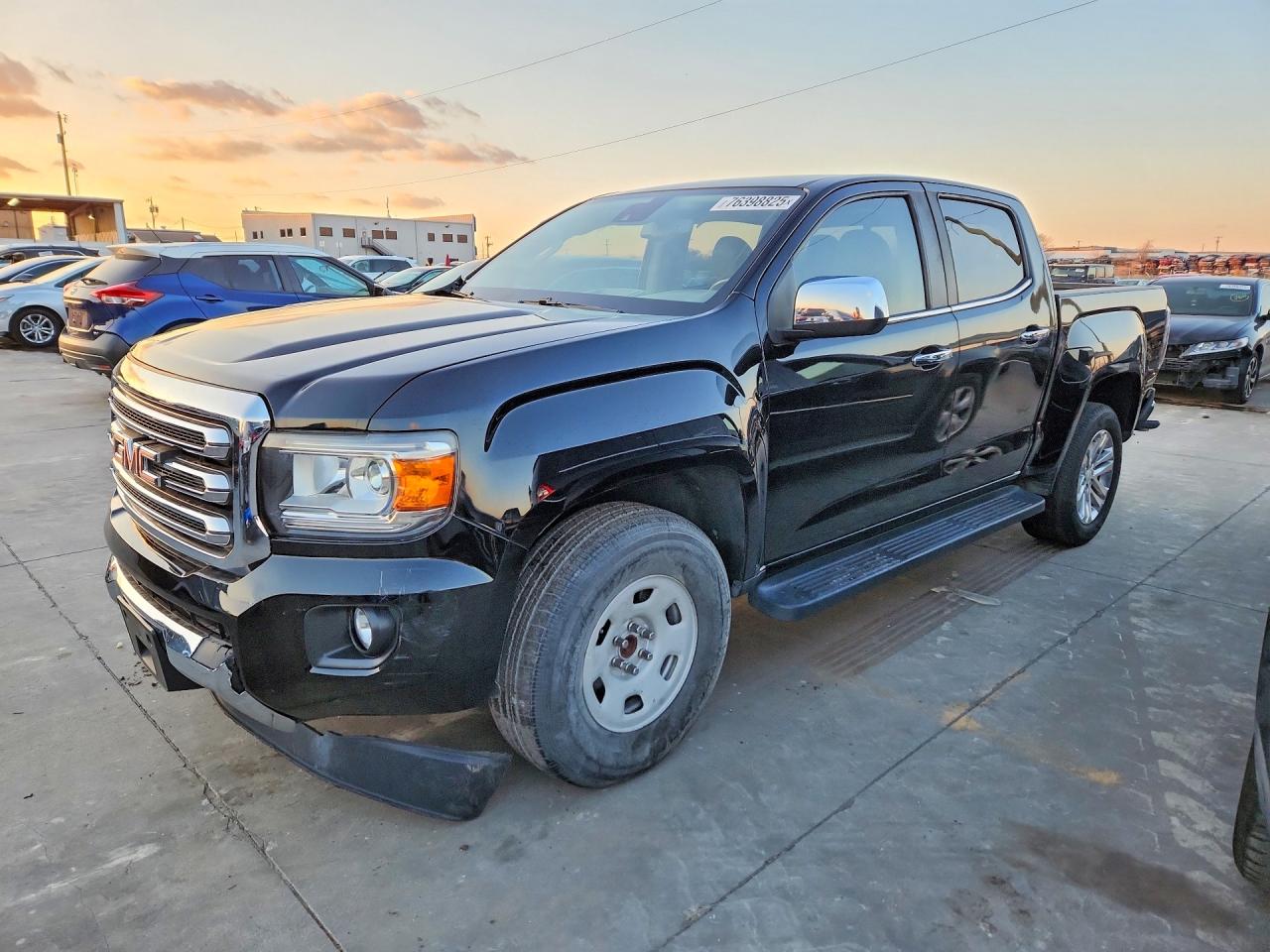 2018 GMC Canyon 2WD SLT, VIN 1GTG5DEN7J1134320 — Side