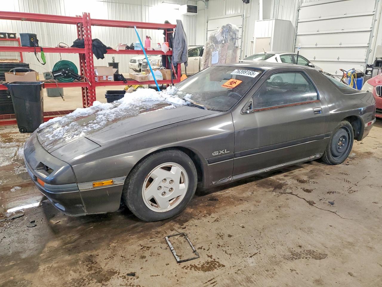 1987 Mazda RX-7, VIN JM1FC3317H0503138 — Бок