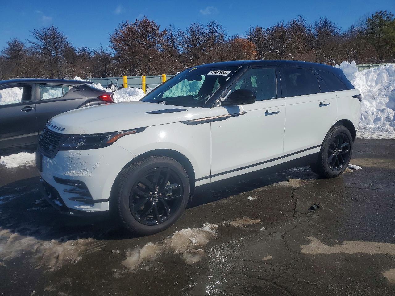 2024 Land Rover Range Rover Velar Dynamic SE, VIN SALYL2EX6RA389822 — Roof