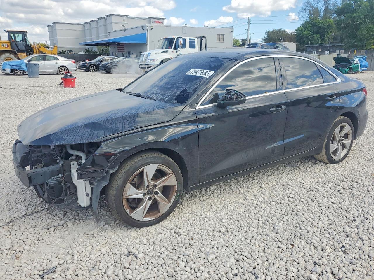 2023 Audi A3 Premium, VIN WAUAUDGYXPA118098 — Перед
