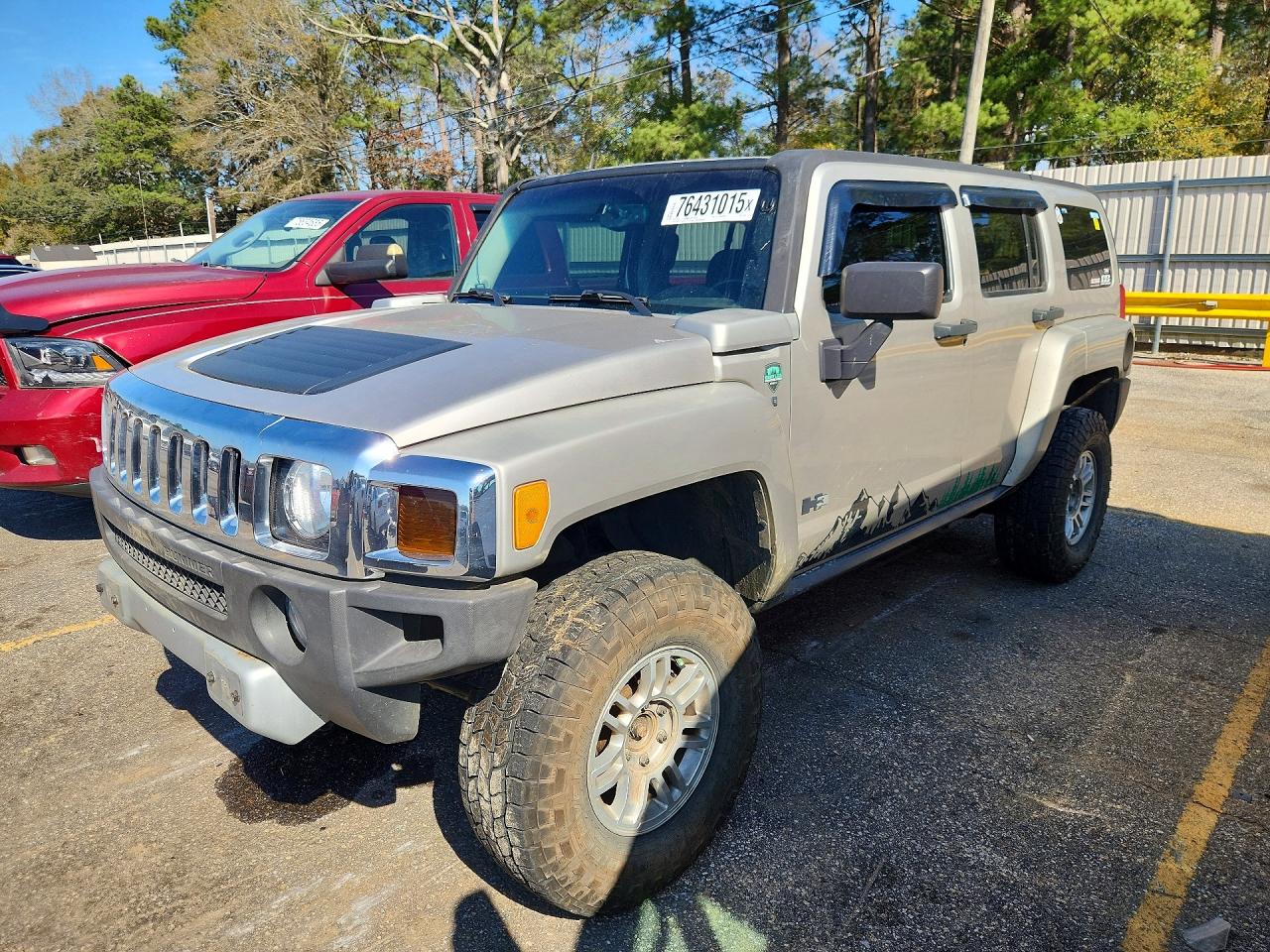 2008 Hummer H3 SUV, VIN 5GTEN13E588178819 — Мелкие вмятины и царапины
