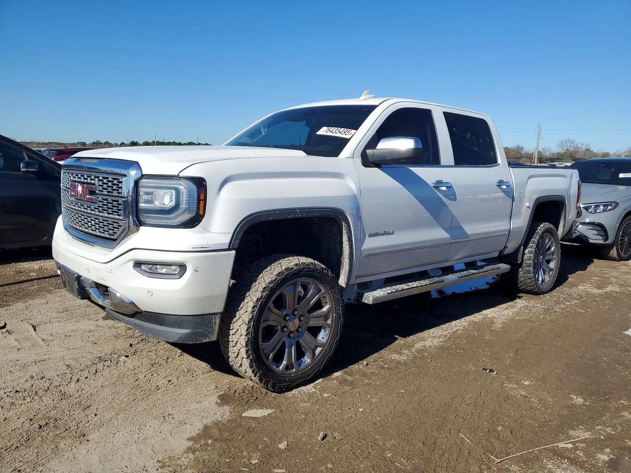 2017 GMC Sierra 1500 Denali, VIN 3GTP1PEC4HG455092 — Vandalism