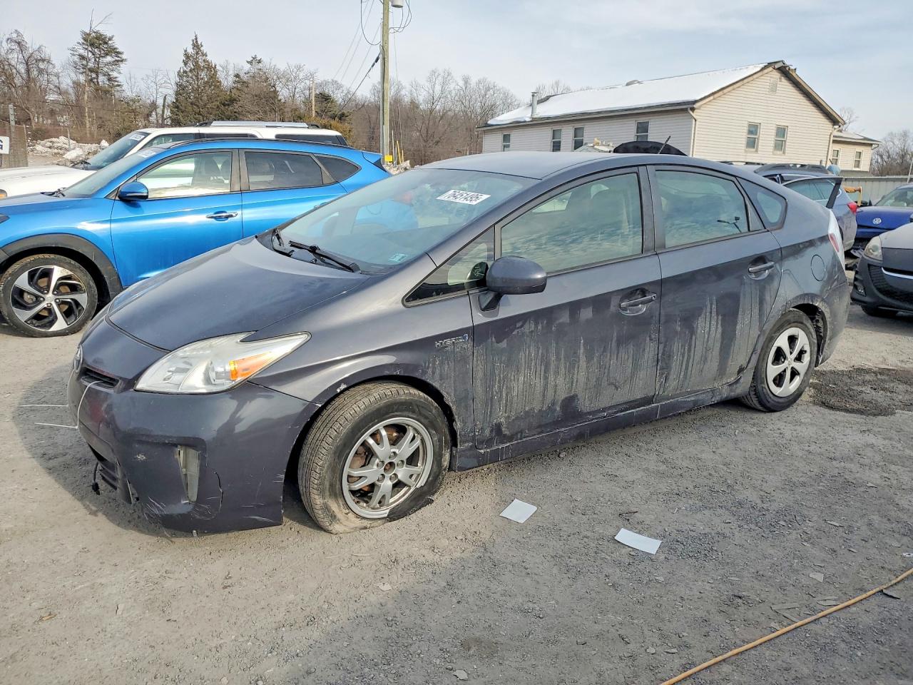 2015 Toyota Prius Persona Series, VIN JTDKN3DU2F0450153 — Front end