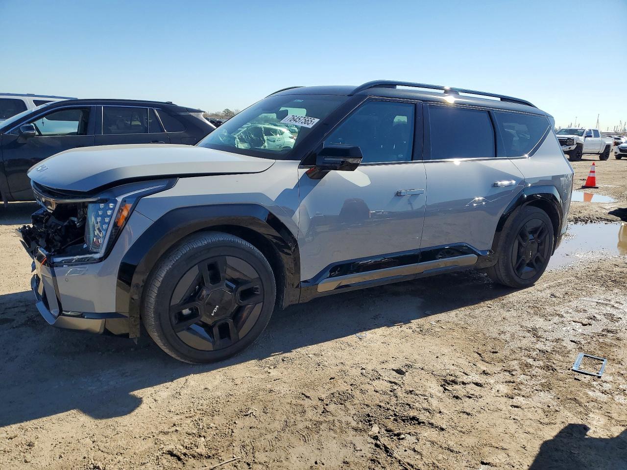 2026 Kia EV9 GT-Line, VIN 5XYAEFS57TG013912 — Front end