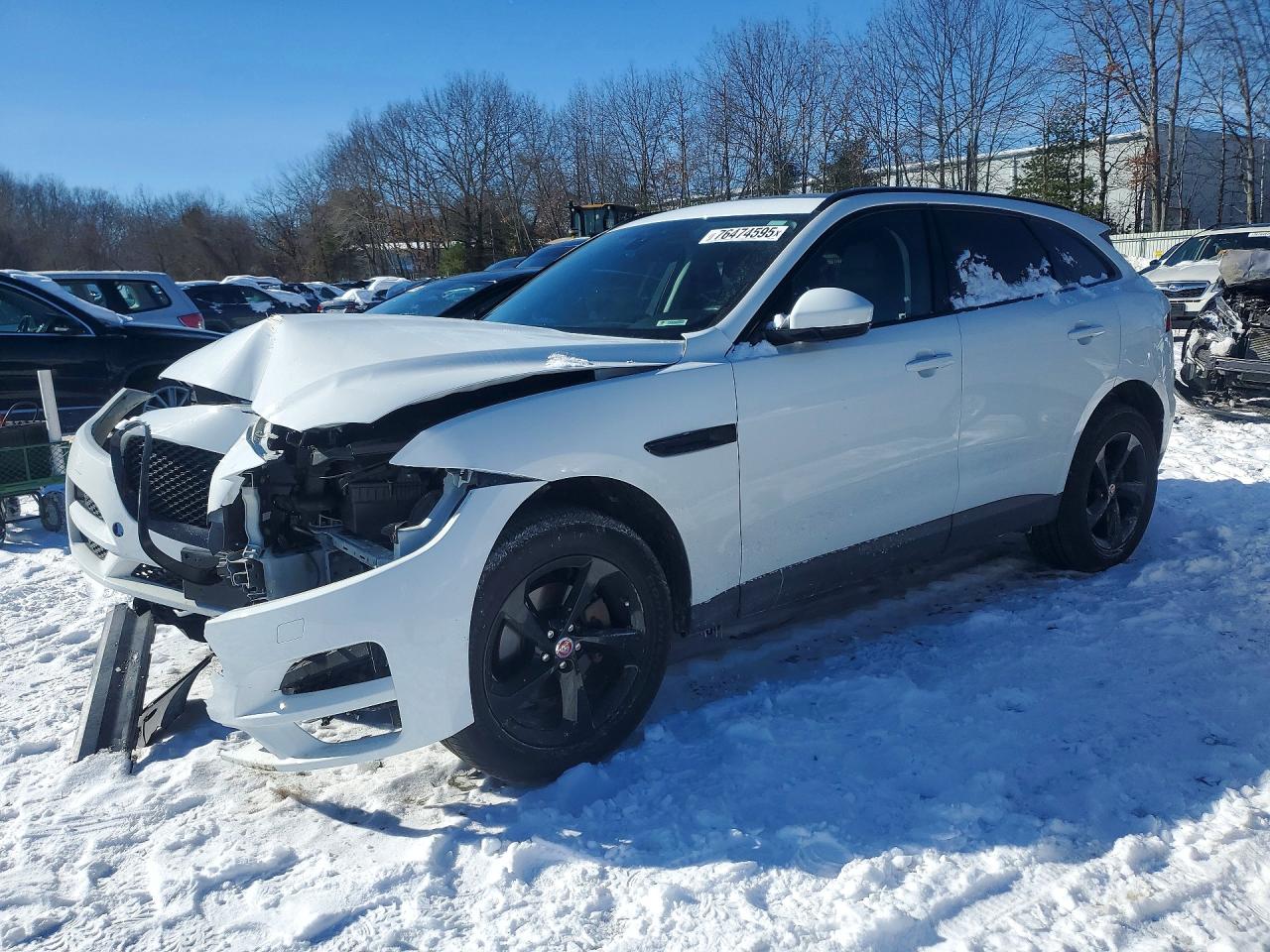 2019 Jaguar F-Pace 25t Premium, VIN SADCJ2FXXKA610919 — Front end