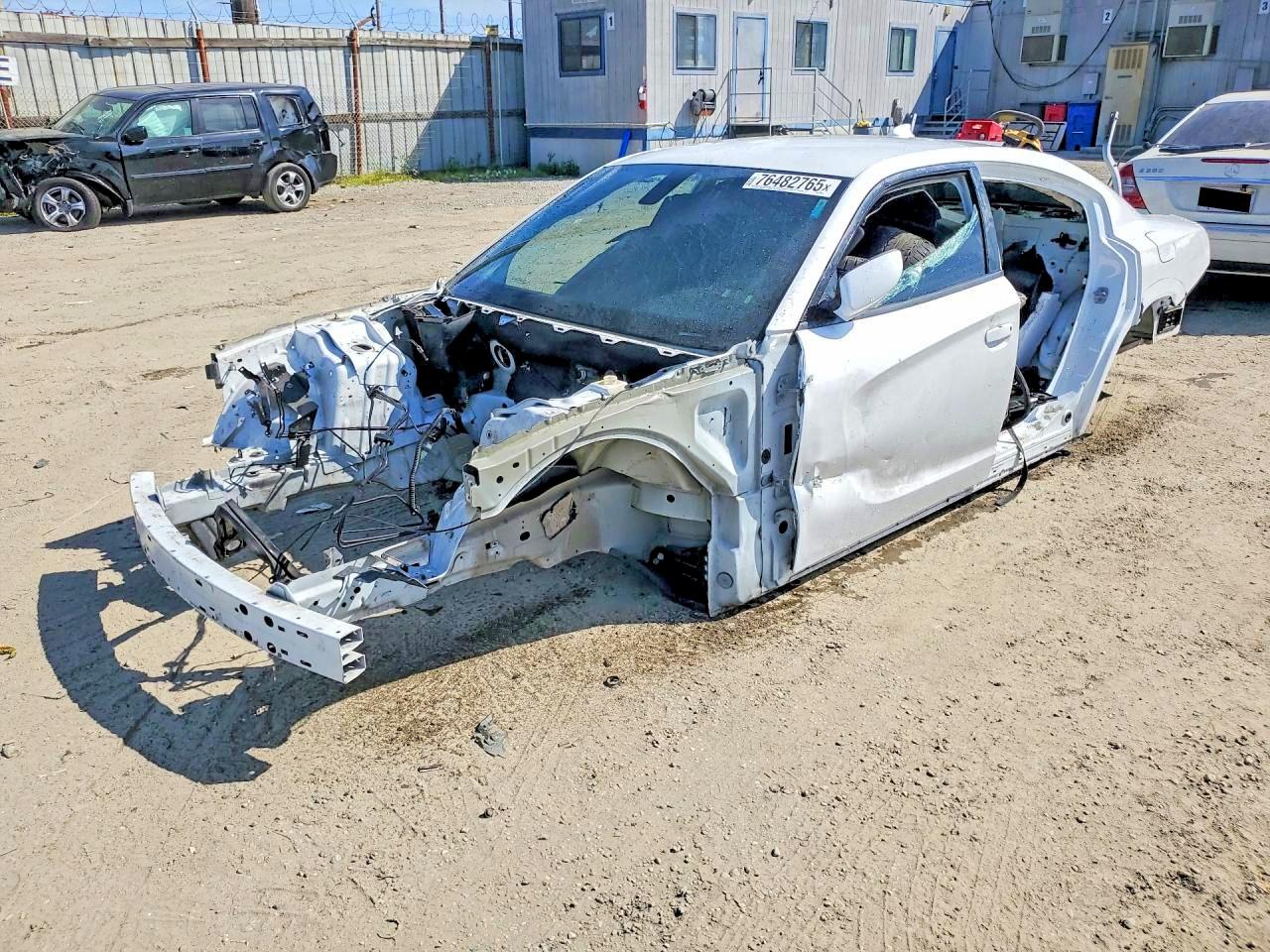 2019 Dodge Charger Scat Pack, VIN 2C3CDXGJ9KH619482 — Stripped