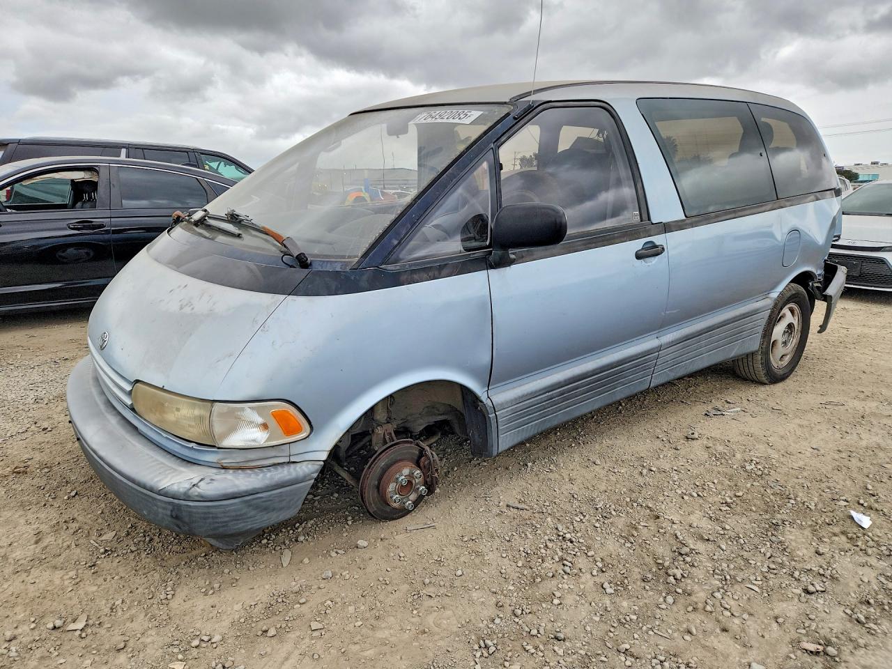 1992 Toyota Previa LE, VIN JT3AC12R4N1045901 — Rear end