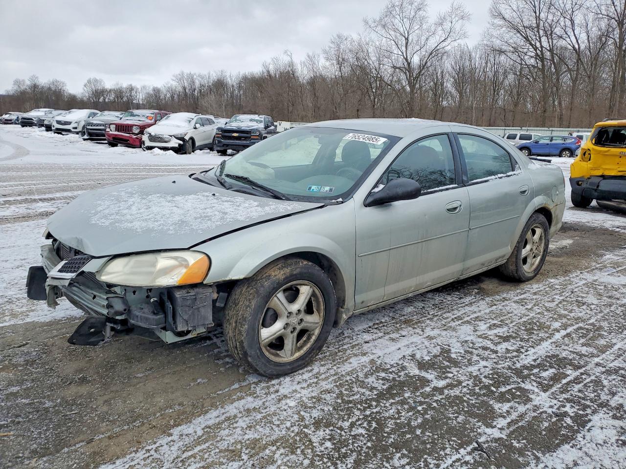 2005 Dodge Stratus SXT, VIN 1B3EL46R05N674834 — Front end