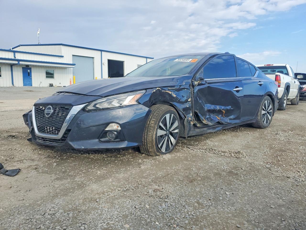 2022 Nissan Altima SV, VIN 1N4BL4DV7NN323068 — Front end