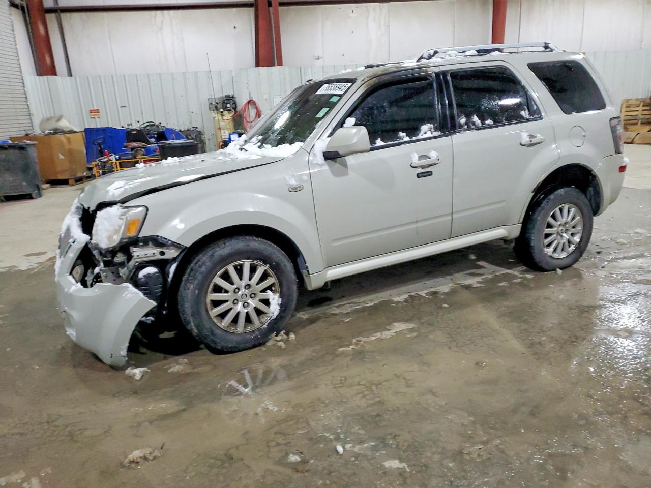 2009 Mercury Mariner Premier, VIN 4M2CU97769KJ25802 — Interior fire