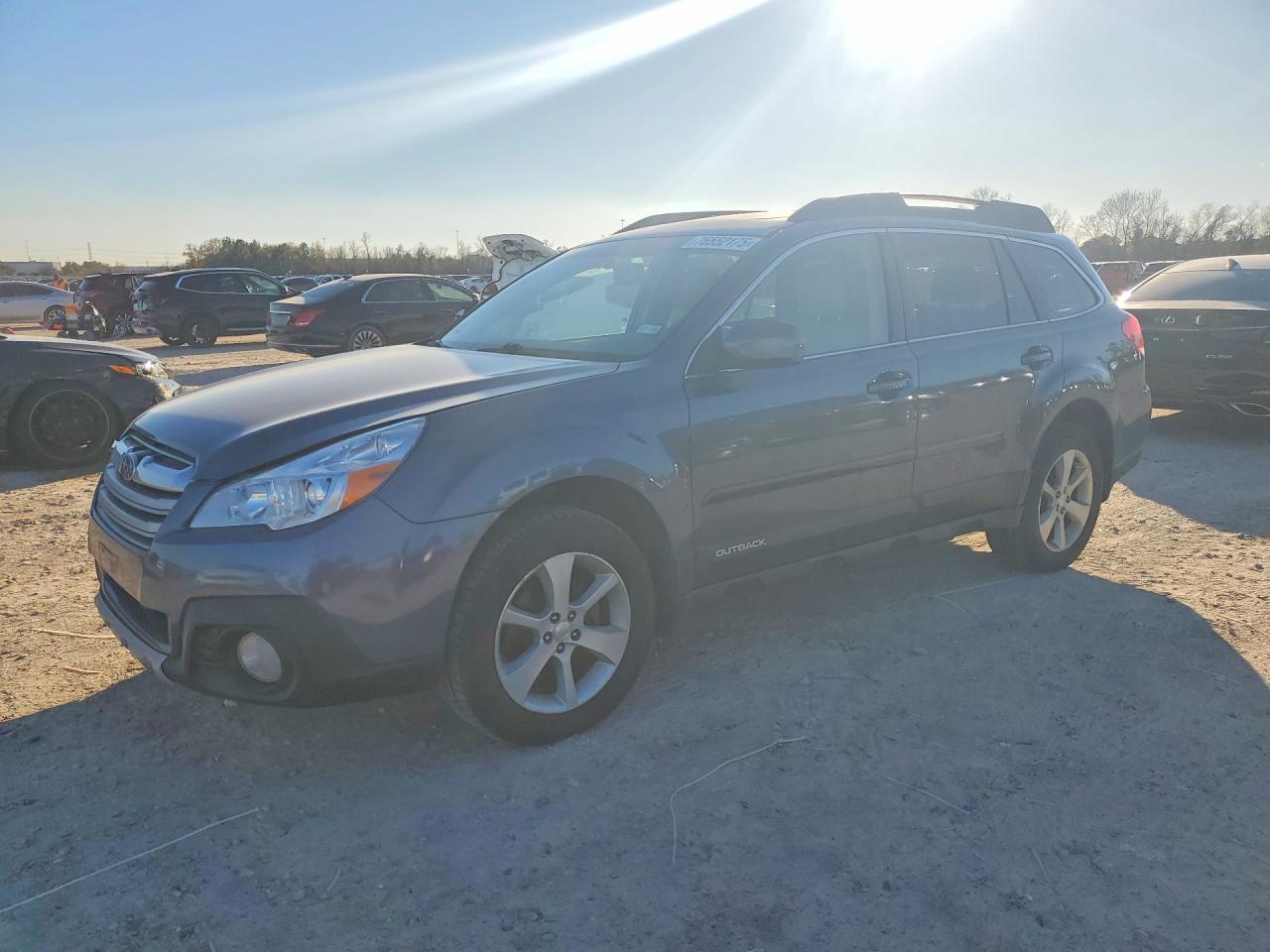 2014 Subaru Outback Limited, VIN 4S4BRCLC6E3300908 — Normal wear