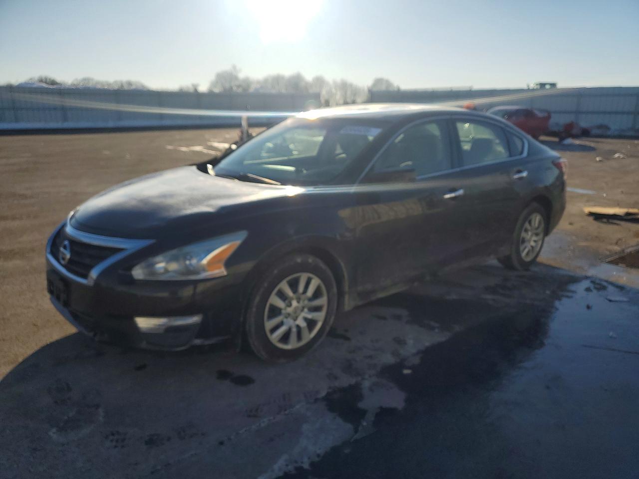2014 Nissan Altima S, VIN 1N4AL3AP2EC180635 — Minor dents and scratches