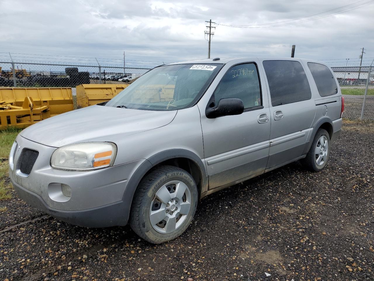 2008 Pontiac Montana, VIN 1GMDV03198D171529 — Side