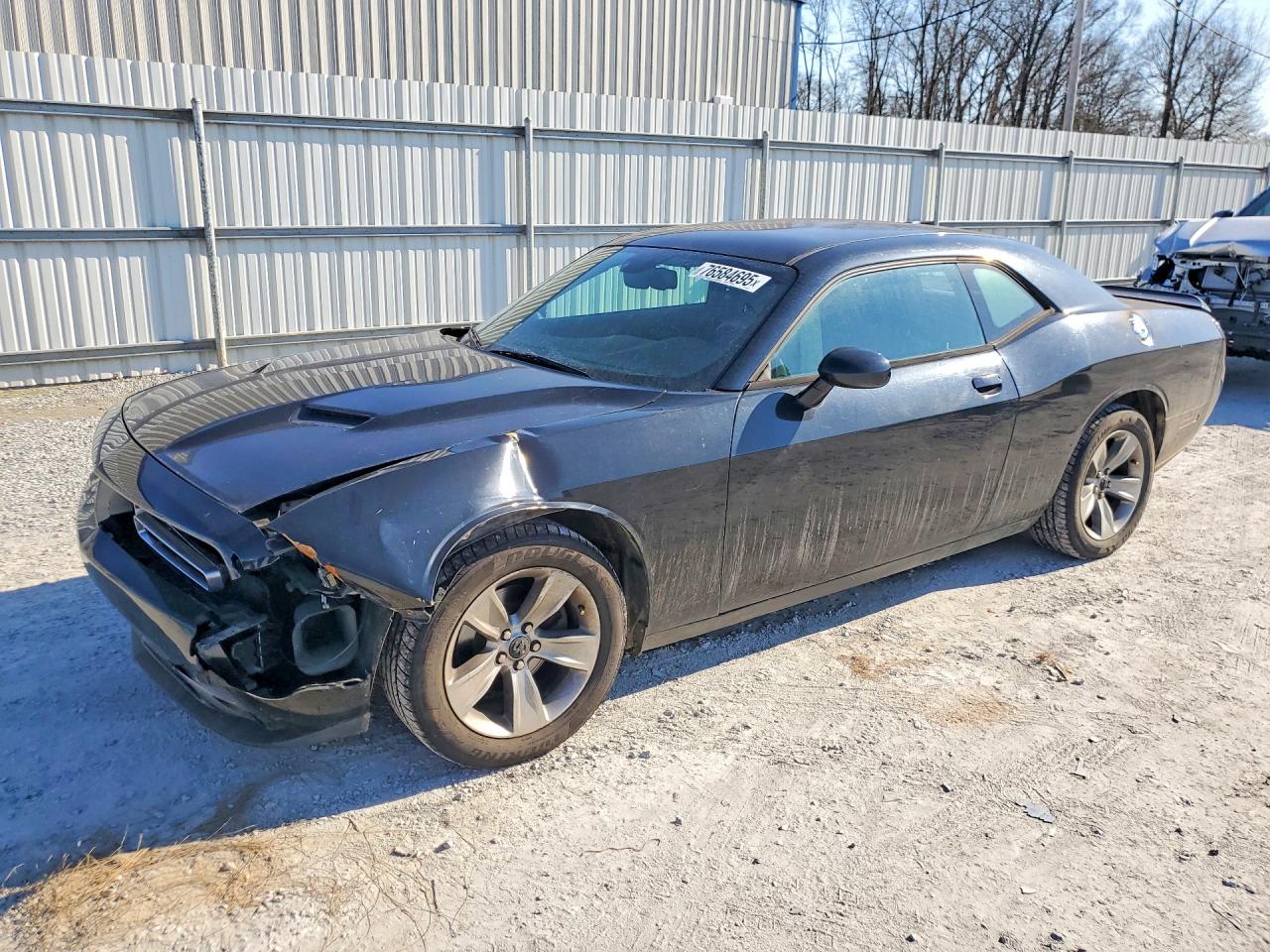 2015 Dodge Challenger SXT, VIN 2C3CDZAG4FH804179 — Front end