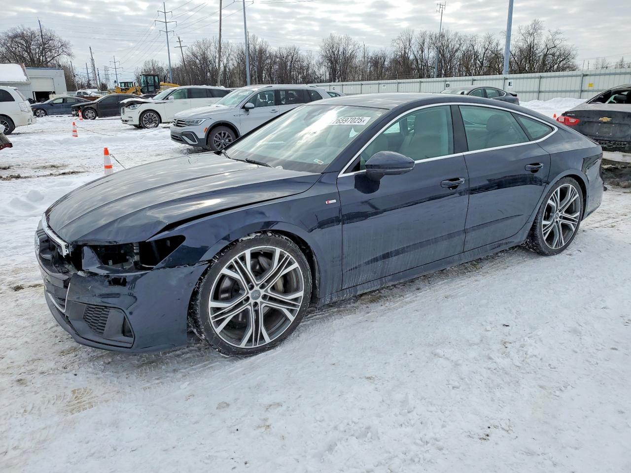 2020 Audi A7 Prestige, VIN WAUV2AF29LN005135 — Перед